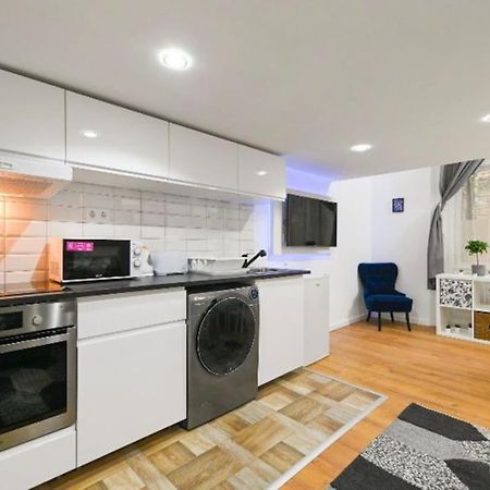 Lovely Studio Flat In Damjanich Street - Leonard Budapest Exterior foto
